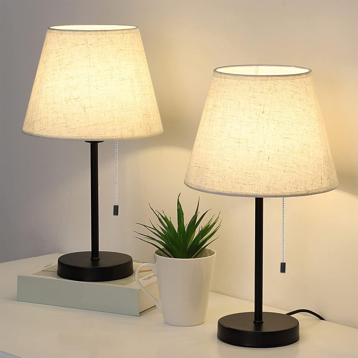 Modern Table Lamp with Pull Chain for Hotel Bedside Reading Light