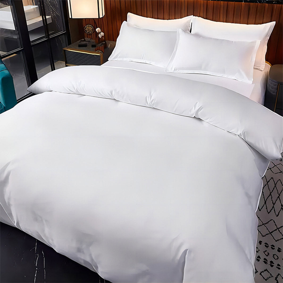 White Duvet Cover Soft Fabric Easy Care for Hotels and Homes