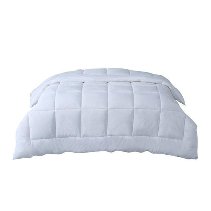 Luxury Hotel Microfiber Down Alternative Quilt Comforter